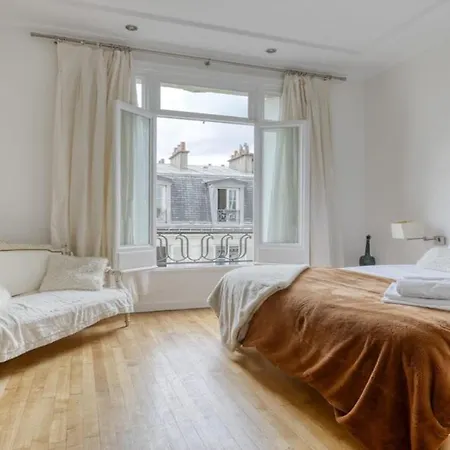 Renovated, Amazing & Huge Flat Of 200 Sqm 16