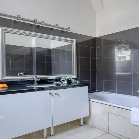 Renovated, Amazing & Huge Flat Of 200 Sqm 16 * Paris