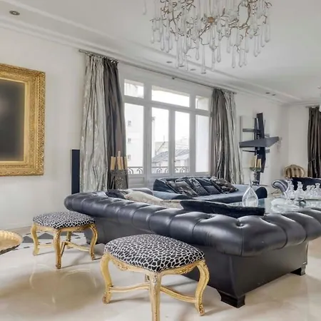 Renovated, Amazing & Huge Flat Of 200 Sqm 16 Lejlighed *